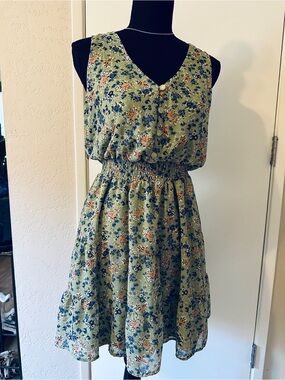 Fishbowl Green Floral Dress -Small V-Neck Smocked Waist